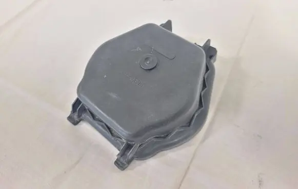 BMW X3 E83 Headlight/headlamp dust cover 1305239123