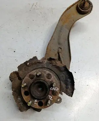 KIA Ceed Rear wheel hub spindle/knuckle 546