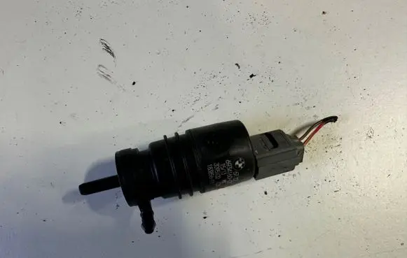 BMW 5 F10 F11 Windscreen/windshield washer pump 6934160