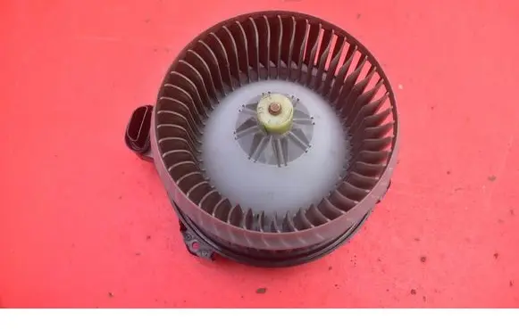 Toyota Corolla Verso E110 Heater fan/blower AV272700-8105