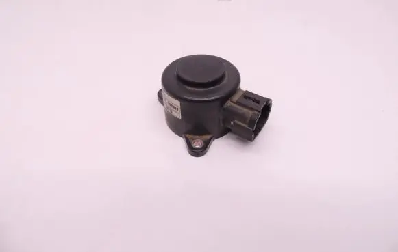 Nissan Almera N16 EGR valve 147105M001 AMV5107A D227