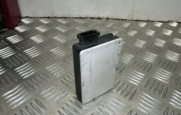 Mercedes-Benz C AMG W205 Distronic sensor radar A0009052804