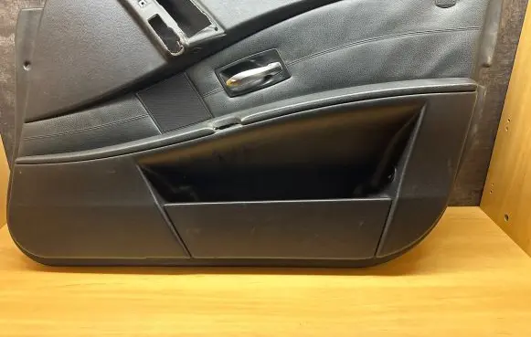 BMW 5 E60 E61 Front door card panel trim 280904165010