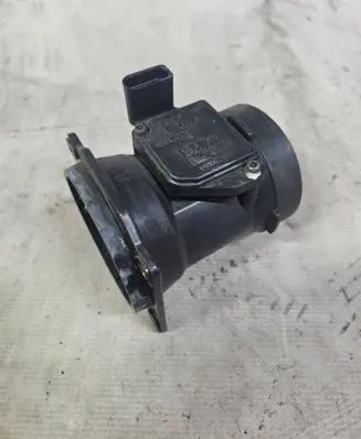 Audi A6 S6 C5 4B Mass air flow meter 078133471E AFH7008D