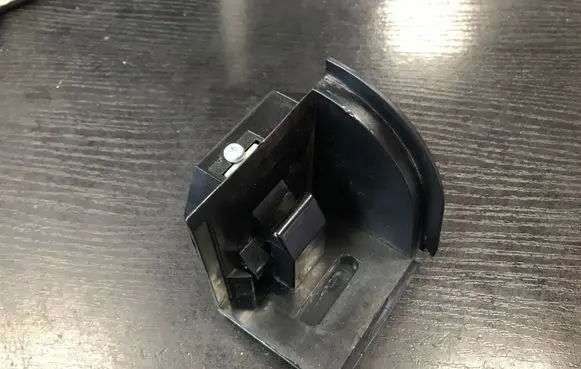 BMW 5 E60 E61 Parcel shelf load cover mount bracket 7160589