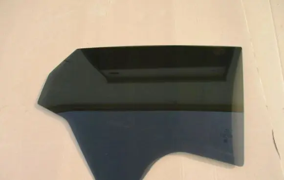 Ford Fiesta Sliding door window/glass 