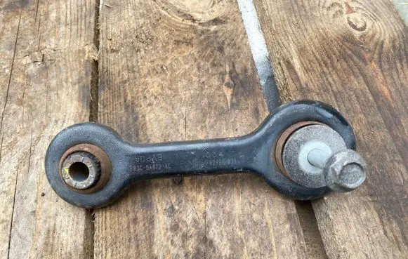 Rear control arm