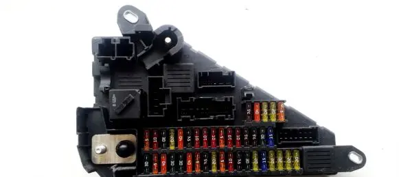 BMW 5 E60 E61 Fuse box set 690661901 6906619-01