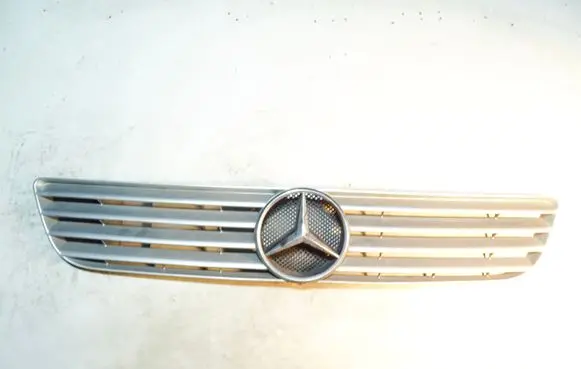 Mercedes-Benz Vito Viano W638 Front grill A6388880515