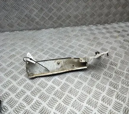 Audi RS5 Fender mounting bracket 8T0821136D