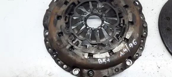 Volkswagen PASSAT B5.5 Pressure plate 034141031H LUK