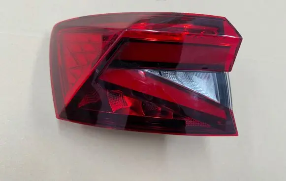 Skoda Fabia Mk4 (6VA) Tailgate rear/tail lights 6VE945207