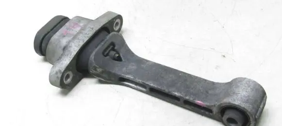Hyundai Santa Fe Engine mounting bracket 21950-2W000