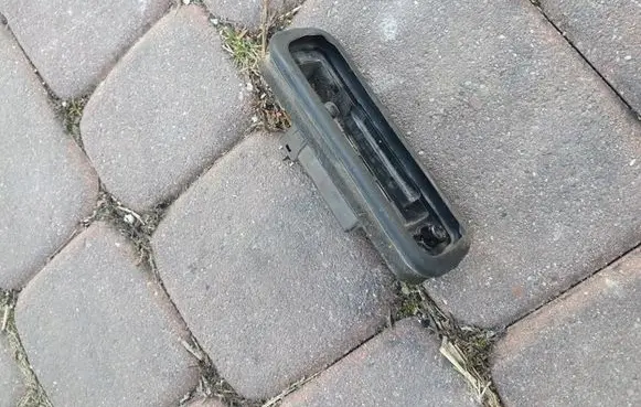 Loading door lock