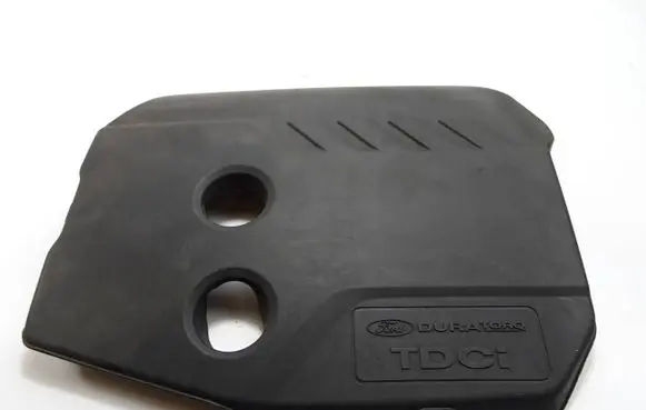 Ford Focus Engine cover (trim) AV6Q6N041A AV6Q6N041C