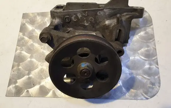 Honda CR-V Power steering pump P3F590476V