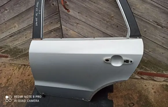 Hyundai Santa Fe Rear door