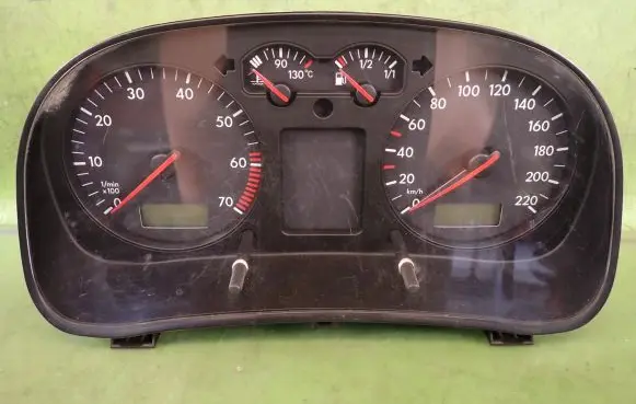 Volkswagen Golf IV Speedometer (instrument cluster) 1J0919860