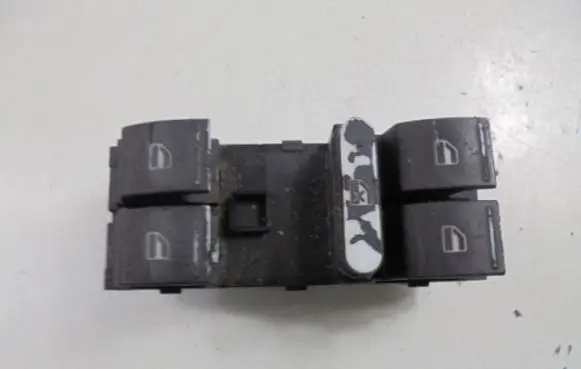 Volkswagen Touran I Electric window control switch 1K4959857