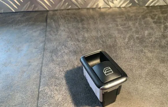 Mercedes-Benz E A207 Electric window control switch A2049055502