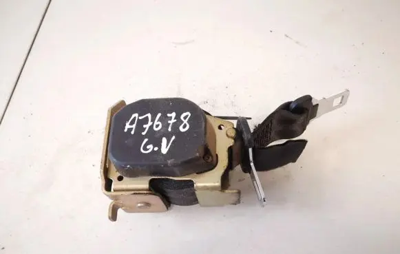 Citroen Xsara Picasso Middle seatbelt (rear) 