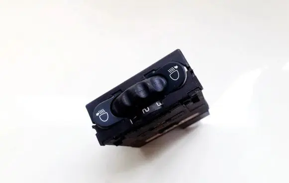 Renault Clio II Headlight level height control switch 820006042