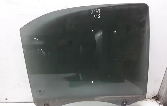 KIA Sorento Rear door window glass