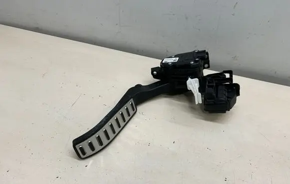 Porsche Cayenne (92A) Accelerator throttle pedal 19111501 7P5723507B