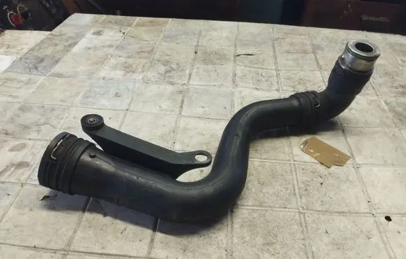 Volkswagen Golf V Intercooler hose/pipe 1K0145762CK