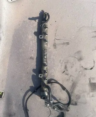 Volvo S60 Fuel main line pipe 0445215023 30777554