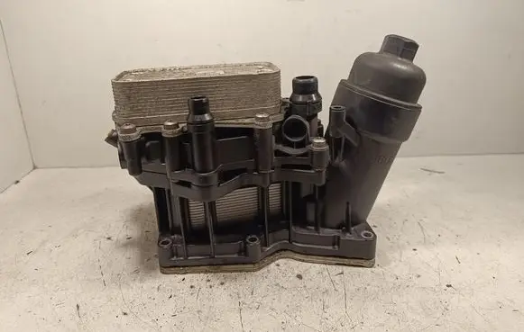 BMW 4 F32 F33 Oil filter mounting bracket 8507627