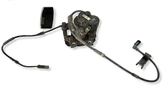 BMW 2 F46 Rear brake caliper 6798958
