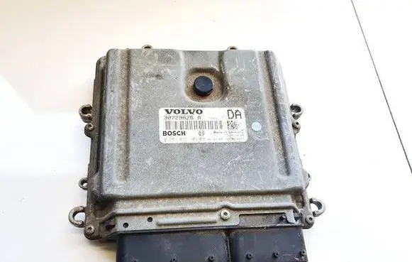 Volvo S60 Engine control unit/module 30729826a 0281012103