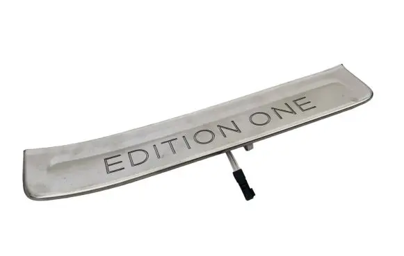 Other sill/pillar trim element