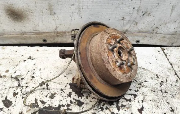 Subaru Legacy Rear wheel hub