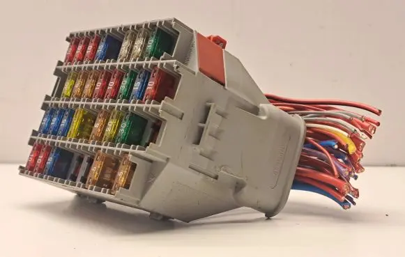 Volvo S80 Fuse module