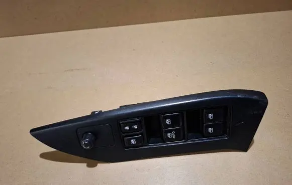 Subaru Forester SJ Electric window control switch 83071SG040 83061FJ010
