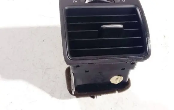 Volkswagen Golf V Dash center air vent grill 1k0819709