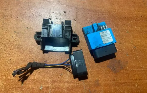 Volkswagen Tiguan Fuel injection pump control unit/module 5N0906093C 6N0973755