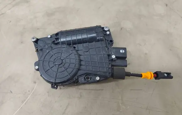 BMW X6 E71 Rear door soft close latching motor 4153309300