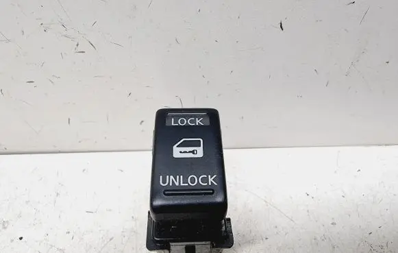 Nissan X-Trail T31 Central locking switch button 25210JH10A