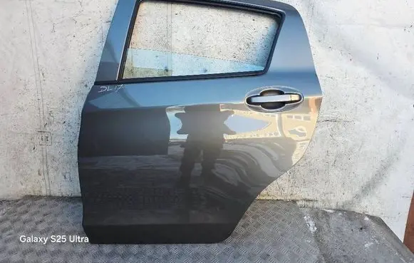 Toyota Yaris Rear door 