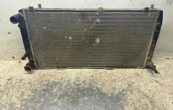 Audi 80 90 S2 B4 Coolant radiator