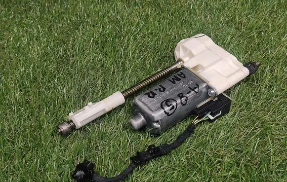 Audi A8 S8 D3 4E Seat adjustment motor 0130002909 900836102
