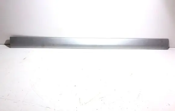 Volkswagen Multivan T5 Rear door trim (molding) 7H5853074B