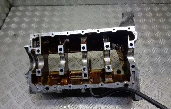 Citroen C4 I Crankshaft Holder 9648939580
