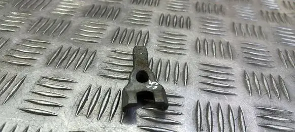 BMW X5 E70 Fuel Injector clamp holder 