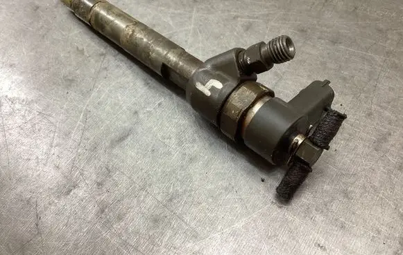 Honda Accord Fuel injector 0445110