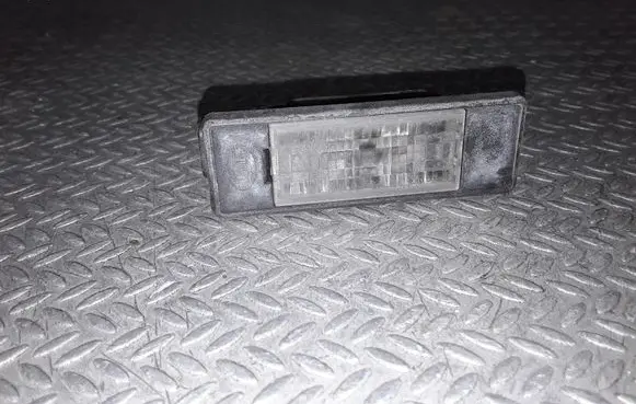 Nissan Primera Number plate light 2KA008224