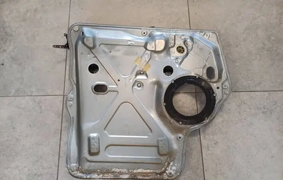Volkswagen Transporter - Caravelle T5 Front door window regulator with motor 7H0837729AP
